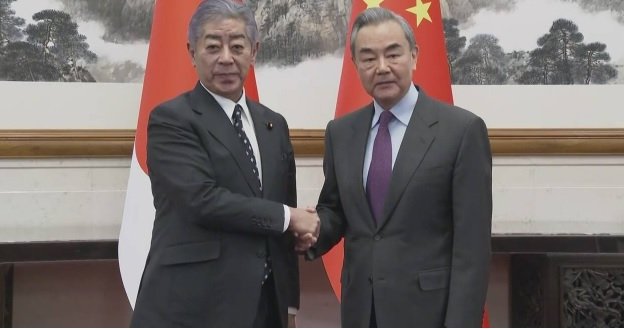 Ministros das Relações Exteriores do Japão e da China discutem visita e relações econômicas