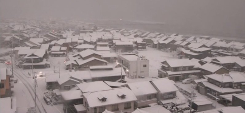 Neve se intensificando no norte do Japão. Cautela necessária até terça-feira